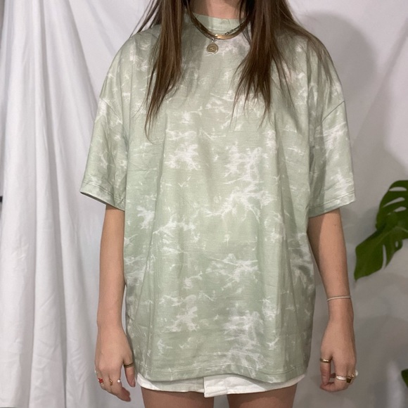 Bleached Green Top - Picture 2 of 7